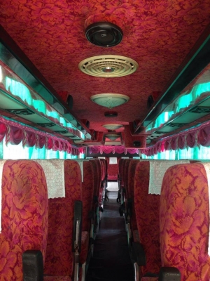 ขายดาวน์ รถบัส 250,000 บาท เครื่องเบน8 สูบ320 แอร์ไฟฟ้า ถุงลม เขาควาย เบรกแห้ง ช่วงล่างเบน   สนใจติดต่อ 092-729-3947