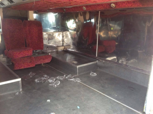 ขายดาวน์ รถบัส 250,000 บาท เครื่องเบน8 สูบ320 แอร์ไฟฟ้า ถุงลม เขาควาย เบรกแห้ง ช่วงล่างเบน   สนใจติดต่อ 092-729-3947