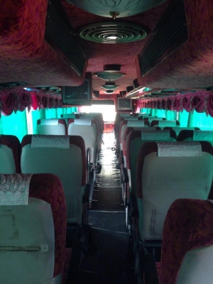 ขายดาวน์ รถบัส 250,000 บาท เครื่องเบน8 สูบ320 แอร์ไฟฟ้า ถุงลม เขาควาย เบรกแห้ง ช่วงล่างเบน   สนใจติดต่อ 092-729-3947