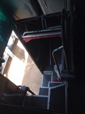 ขายดาวน์ รถบัส 250,000 บาท เครื่องเบน8 สูบ320 แอร์ไฟฟ้า ถุงลม เขาควาย เบรกแห้ง ช่วงล่างเบน   สนใจติดต่อ 092-729-3947