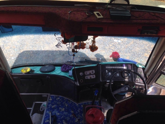 ขายดาวน์ รถบัส 250,000 บาท เครื่องเบน8 สูบ320 แอร์ไฟฟ้า ถุงลม เขาควาย เบรกแห้ง ช่วงล่างเบน   สนใจติดต่อ 092-729-3947