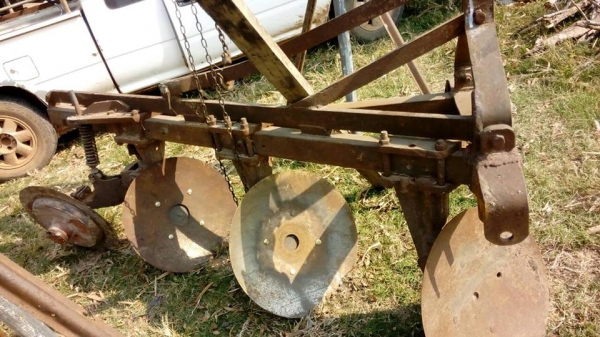 ผานบุกเบิก โครงสี่หางสาม pt