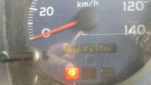 รถฮีโน่ 10 ล้อ หัวลาก  320 แรงม้า. ปี 47   ( มีขาย 2 หัว. )     สนใจติดต่อ  081 - 6079515