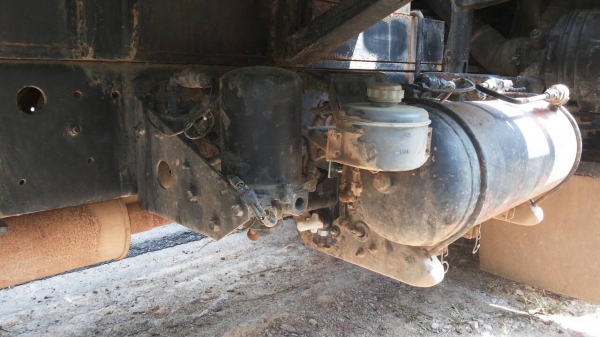 รถฮีโน่ 6 ล้อดั้ม  FD3H  195 แรงม้า. ปี 38.  ( รถประกอบ. )    สนใจติดต่อ  081 - 6079515