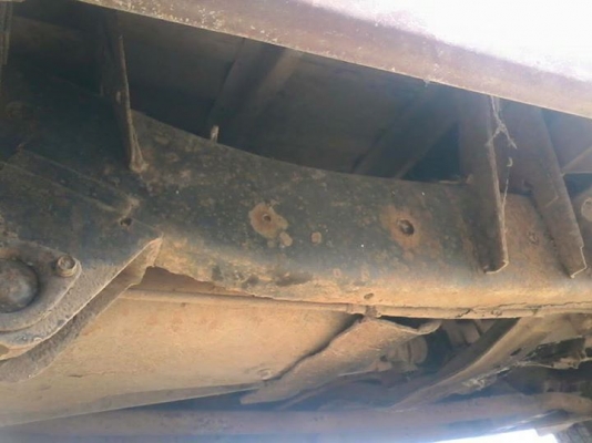 ขายนิสัน เครื่อง2700 ฝาดำ เครื่องดี. คัสชีสวยตลอดเส้นรับรองได้. ภายในสวย  รถพร้อมใช้. ภาสี57 ราคา39000 สนใจ0930693225 สารคาม