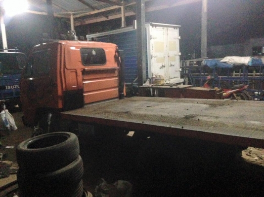 ขายด่วน88 หกล้อสั้น เกียร์สั้นปี37 รถเดิมสวย. เครื่องดี. คัสชีสวย ยาว3.20. ยาง750-15 ราคา285000 ต่อรองได้นิดหน่อย สนใจ0930693225 ร้อยเอ็ด