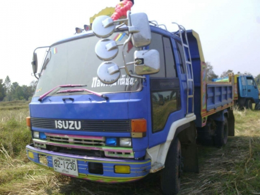 ขายรถ6ล้อ ดั้มร็อกกี้175แรง พาวเวอร์ ทิฟฟี่ ภายในสวย แอร์เย็น เอกสารพร้อมโอน ราคา570,000 สนใจโทร 090-8588220คุณนะ 093-3258446คุณบิว หรือเข้าดูสินค้าอื่นๆได้ที่ www.truck.in.th/498 หรือเพจFacebook ณรงค์ ซื้อขายรถมือสอง (เว็บไซต์ส่วนตัว) หรือFacebook คุณนะ