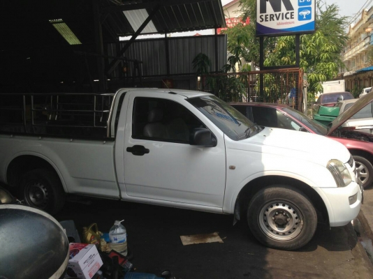 ขาย ISUZU   D MAX  2.5  SX ปี2006 พาวเวอร์   เครื่องดี เเชสซีสวย  ช่วงล่างดี  สีสวยบาง เเอร์เย็น  ยางดี  ภายในไม่โทรม พร้อมใชคับ 087-6835269 (จัดไฟเเนนซ์เพิ่ม 12000 คับ)
