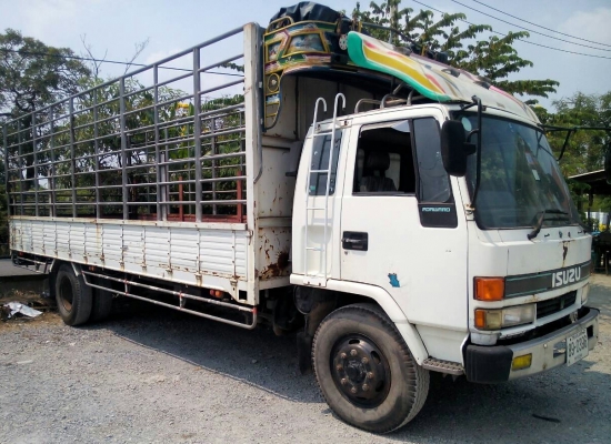 หกล้อ อีซูซุ ร็อก145 ช่วงยาว 7.30ม แอร์ พ.เวอร์ ทิฟฟี ยาง900 สภาพดีพร้อมใช้ ทะเบียนพร้อมโอน หกล้อ อีซูซุ ร็อก145 ช่วงยาว 7.30ม แอร์ พ.เวอร์ ทิฟฟี ยาง900 สภาพดีพร้อมใช้ ทะเบียนพร้อมโอน