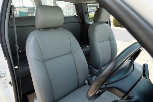 TOYOTA HILUX VIGO 2.5E X-TRA CAB เกียร์ธรรมดา TOYOTA HILUX VIGO 2.5E X-TRA CAB เกียร์ธรรมดา