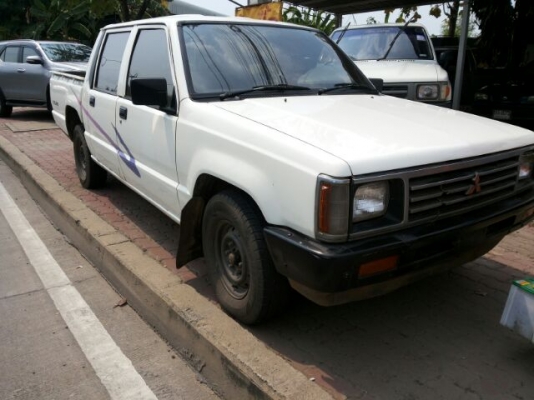 mitsu 4 ประตู ดีเซล พาวเวอร์  แอร์เย็น ทะเบียนพร้อม 65,500 บาท