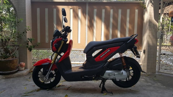 ขออนุญาติขาย HONDA ZOOMER-X 110i สีแดงดำ วิ่ง 9,xxx กิโลเมตร