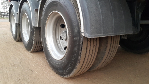 ขายหัวลาก 10 ล้อ 2 เพลา พร้อมหางพื้นเรียบ 3 เพลา อู่.RCK ปี.58 ISUZU 320 ปี.47 ปรายปี รถสวย ยางเต็ม ราคา.1480000 สนใจรีบโทรจองด่วน