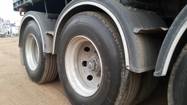 ขายหัวลาก 10 ล้อ 2 เพลา พร้อมหางพื้นเรียบ 3 เพลา อู่.RCK ปี.58 ISUZU 320 ปี.47 ปรายปี รถสวย ยางเต็ม ราคา.1480000 สนใจรีบโทรจองด่วน