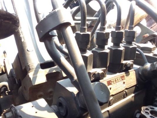 ขายรถแบคโฮ KOMATSU PC100-6 สภาพสวยพร้อมใช้งาน รถนอกนำเข้าจากญี่ปุ่น มีVDOการทำงานครับ