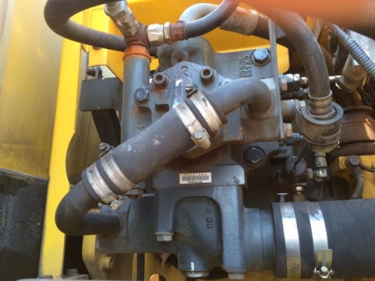 ขายรถแบคโฮ KOMATSU PC100-6 สภาพสวยพร้อมใช้งาน รถนอกนำเข้าจากญี่ปุ่น มีVDOการทำงานครับ