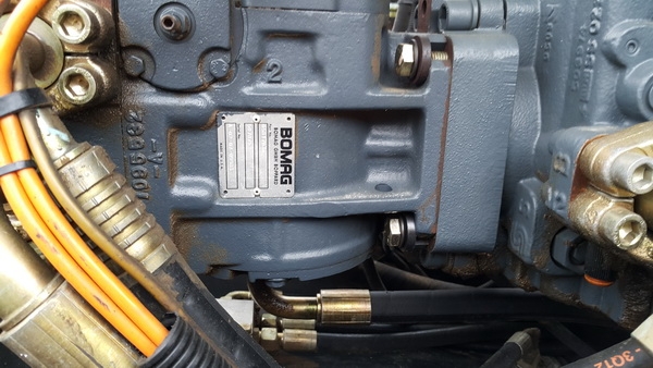 รถบดสั่นสะเทือน 19 ตัน Bomag BW219 DH-3 สภาพดี นำเข้าจากยุโรป พร้อมใช้งาน