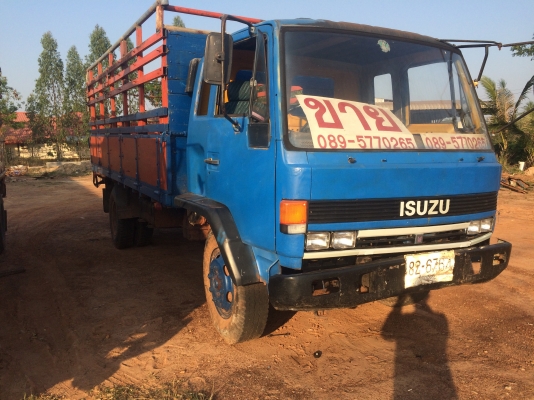 ขายหกล้อเครื่อง 6bd1พร้อมใช้งาน 165แรง 240.000-โทร0895770265