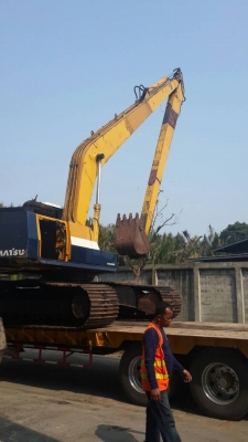 ขออนุญาติขาย  PC200-5  LC  บูมยาวคอลโทลสั้น พร้อมใช้งาน  เอกสารใบซื้อขายไฟฟ้า ครบ  ราคา  1000000  สนใจติดต่อช่างดำ  0853224877-0988930465