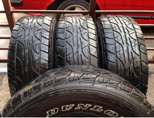 ยาง All Dunlop 265 70 16 กลางปี13 ดอกเยอะ พร้อมใช้งาน ราคาไม่แพง