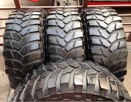 ยาง Mud Maxxis trepador 35 12.5 R16 ปี12 ดอกเยอะ ลุยได้อีกนาน ราคาไม่แพง