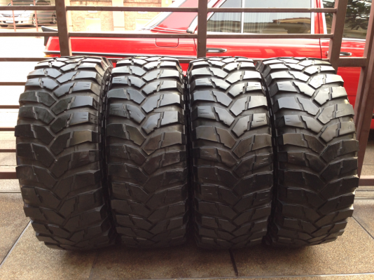 ยาง Mud Maxxis trepador 35 12.5 R16 ปี12 ดอกเยอะ ลุยได้อีกนาน ราคาไม่แพง