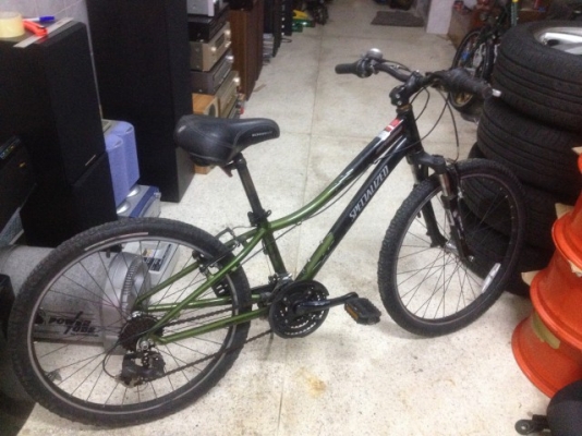 เสือภูเขา SPECIALIZED เฟรมอะลูมิเนียมล้อ24นิ้ว21เกียรเก่าญีปุ่นสภาพสวย