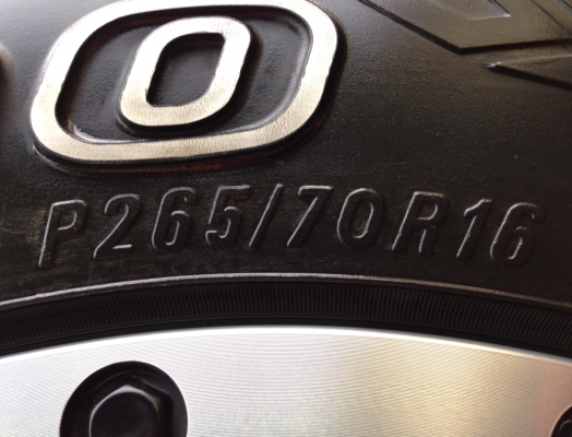 ล้อลายหยดน้ำ ขอบ16 งาน yachiyoda ลายใหม่สุด สภาพใช้2อาทิตย์ พร้อมยาง All Maxxis 265 70 16 ปลายปี15 ดอกป้ายแดง ใช้อีก3-4ปีสบายๆ ราคาไม่แพง