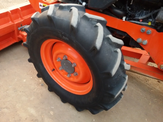 ปัญญาแทรคเตอร์..จัดมาให้ครับ ด่วน!!!คูโบต้า L3608SP ทำงาน615ชม.พร้อมใบมีดคานล่าง พร้อมผาน6 ตราช้าง22&times;6สีเดิมๆ. จัดส่ง อ.เมือง จ.พิษณุโลก