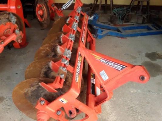 ปัญญาแทรคเตอร์..จัดมาให้ครับ ด่วน!!!คูโบต้า L3608SP ทำงาน615ชม.พร้อมใบมีดคานล่าง พร้อมผาน6 ตราช้าง22&times;6สีเดิมๆ. จัดส่ง อ.เมือง จ.พิษณุโลก