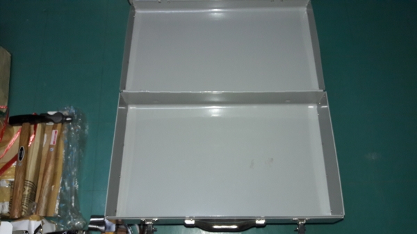 ขายกระเป๋าเหล็กขนาดใหญ่ใหม่เก็บกว้าง30cm. ยาว50cm. หนา12cm. ขายกระเป๋าเหล็กขนาดใหญ่ใหม่เก็บกว้าง30cm. ยาว50cm. หนา12cm.