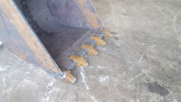 ขายและรับสั่งทำบุ้งกี้ รถแมคโค ทุกรุ่นทุกขนาดรถเล็ก รถใหญ่รับประกันความเเข็งแรง