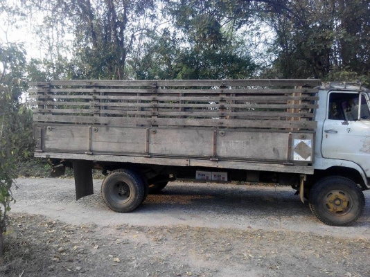 ขายหกล้อ ขายหกล้อ