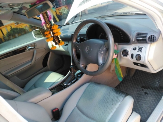 ขายรถเบนซ์ C180 -SEDAN เครื่อง 1800 CC รถบ้านมือเดียวเดิมๆๆเช็คศูนย์ตลอด รถออกมือ 1 ป้ายแดง