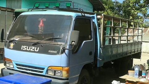 ขายรถ6ล้อ ISUZU NPR 120หัวฟ้า วางเครืื่อง130มายาว5.5รถพร้อมใช