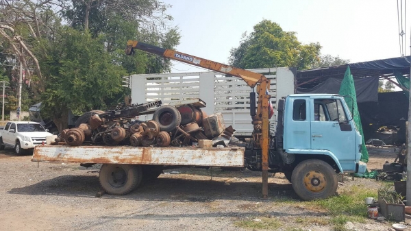 ขาย 6 ล้อ ISUZU ติดเครน TADANO 3 ตัน เครื่อง 6BF1 185 แรงม้า คัสซีสวยตลอดเส้น เบรคทิฟฟี่ พาวเวอร์ ทะเบียนพร้อมโอน