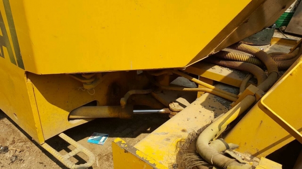 ขาย รถบดสั่นสะเทือนหน้าหลัง SAKAI SW70 รถใช้งานอยู่เป็นประจำ เอกสารเล่มทะเบียนครบ ขาย รถบดสั่นสะเทือนหน้าหลัง SAKAI SW70 รถใช้งานอยู่เป็นประจำ เอกสารเล่มทะเบียนครบ