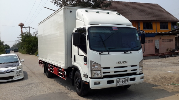 ขาย อีสุ สวยๆๆพร้อมตู้ พร้อมใช้งาน