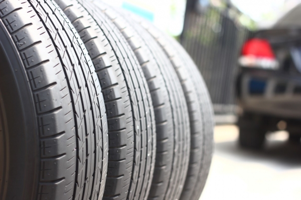 ยาง Bridgestone Turanza ER33 215/60/16 ปี14