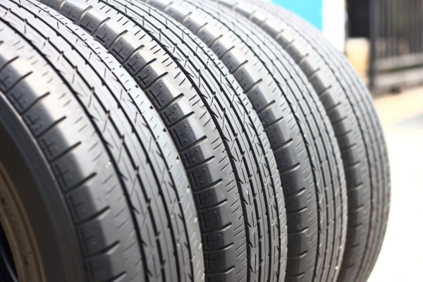 ยาง Bridgestone Turanza ER33 215/60/16 ปี14