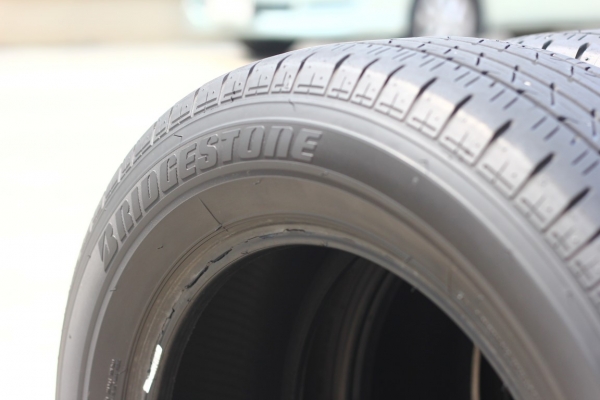 ยาง Bridgestone Turanza ER33 215/60/16 ปี14