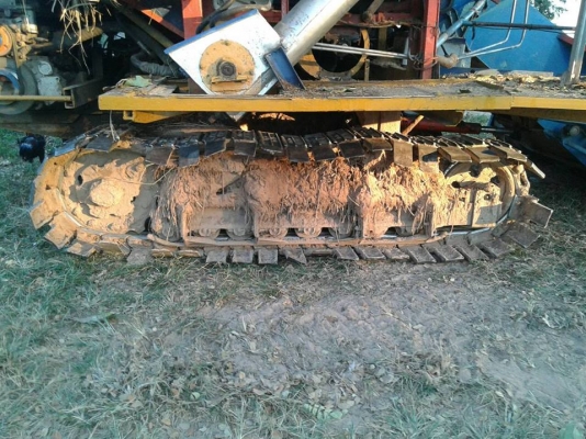 ขายรถเกี่ยวข้าว เครื่องอีซูซุ205แรง อุ้ม 2.2ตัน สภาพพร้มลงงานได้ปั๊มไดกิ้น22แฝด พร้อมใช้งาน