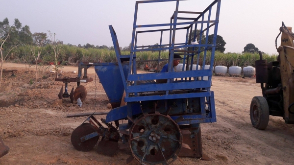 22000บาทงดต่อรองครับหางปลูกอ้อย45-70แรง พร้อมใช้ ใช้งานได้เลยครับ