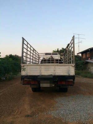 HINO  FD3HHA  รถบรรทุก  6ล้อ ยาว 6 เมตรขาย 580,000