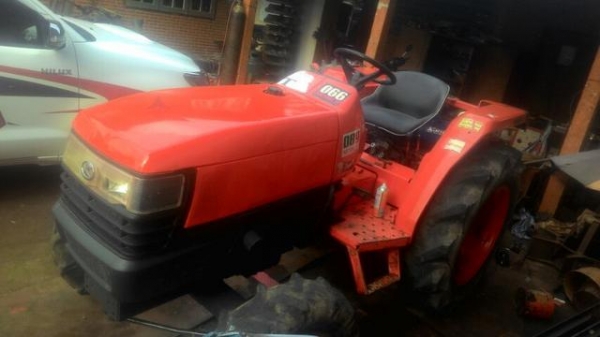 3408สภาพดีตัวเปล่าพร้อมเล่มเครืองดีมากราคา150000