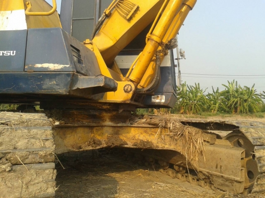 ขายรถแบคโฮ KOMATSU PC120-5 เอกสารเล่มทะเบียน ระบบไฟเต็ม ราคา 740000