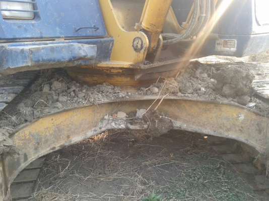 ขายรถแบคโฮ KOMATSU PC120-5 เอกสารเล่มทะเบียน ระบบไฟเต็ม ราคา 740000