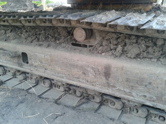 ขายรถแบคโฮ KOMATSU PC120-5 เอกสารเล่มทะเบียน ระบบไฟเต็ม ราคา 740000