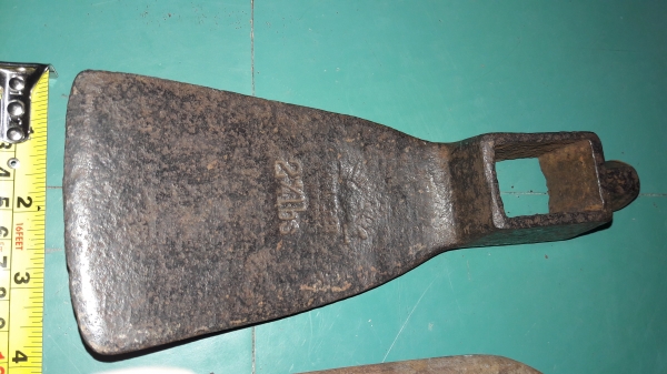 ขายเครื่องมืองานโบราณยุโรปจอบหงอนตราตาและคราดงานยุโรปเก่าๆ ขายเครื่องมืองานโบราณยุโรปจอบหงอนตราตาและคราดงานยุโรปเก่าๆ