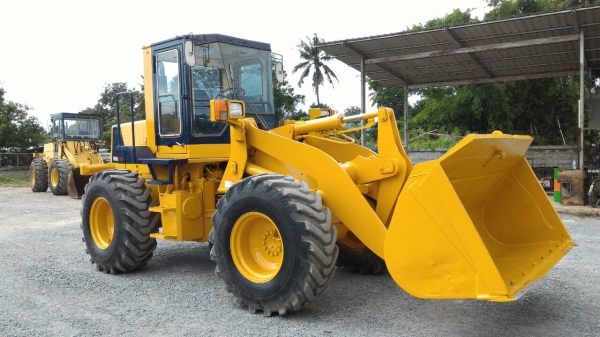 KOMATSU WA150-1 เก่าญี่ปุ่น สภาพดี พร้อมใช้ โทร.086-303-9797 กู๋อ๋า